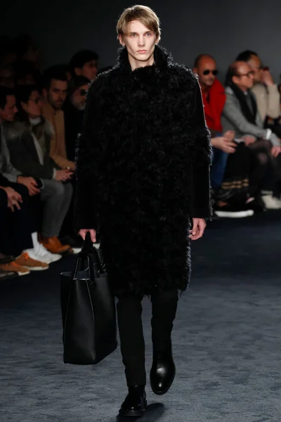 Look 34